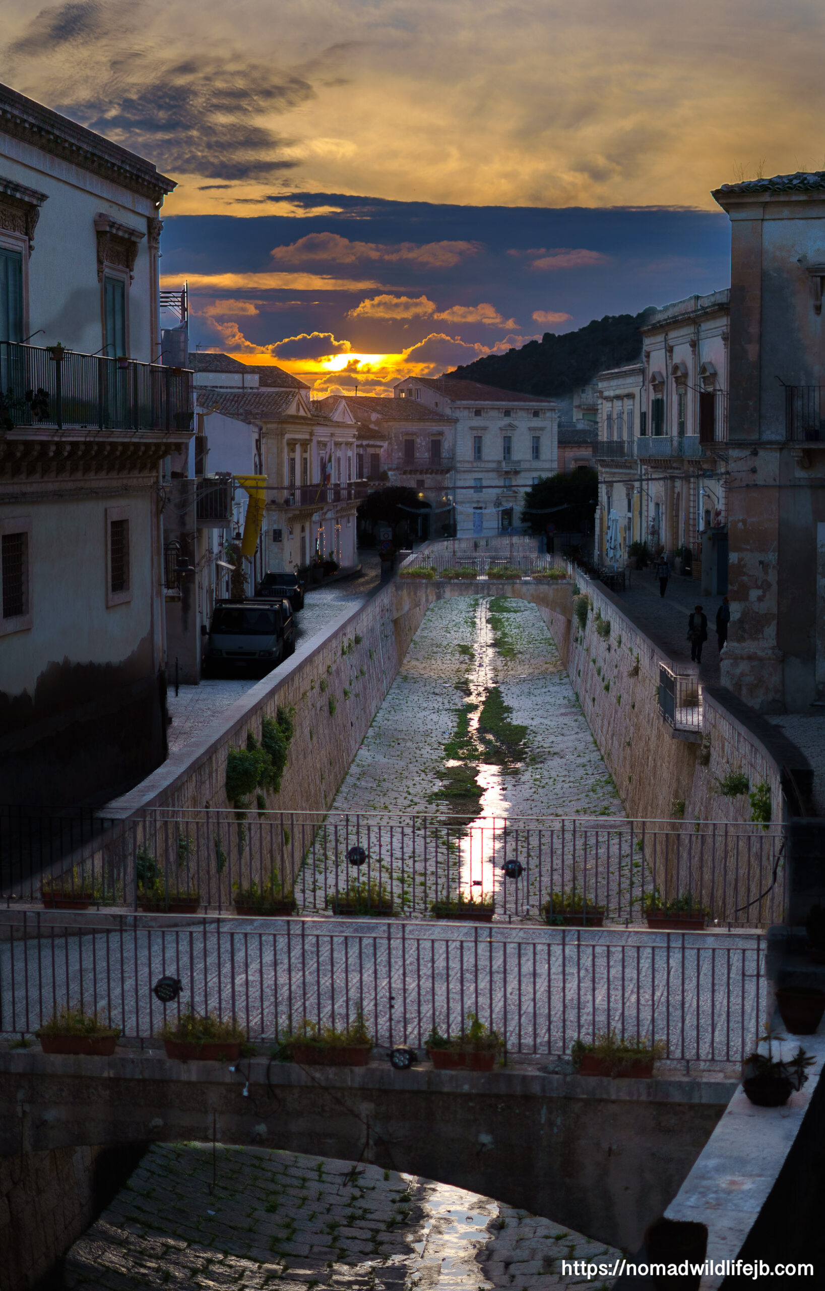 Quiet weekday street in Scicli